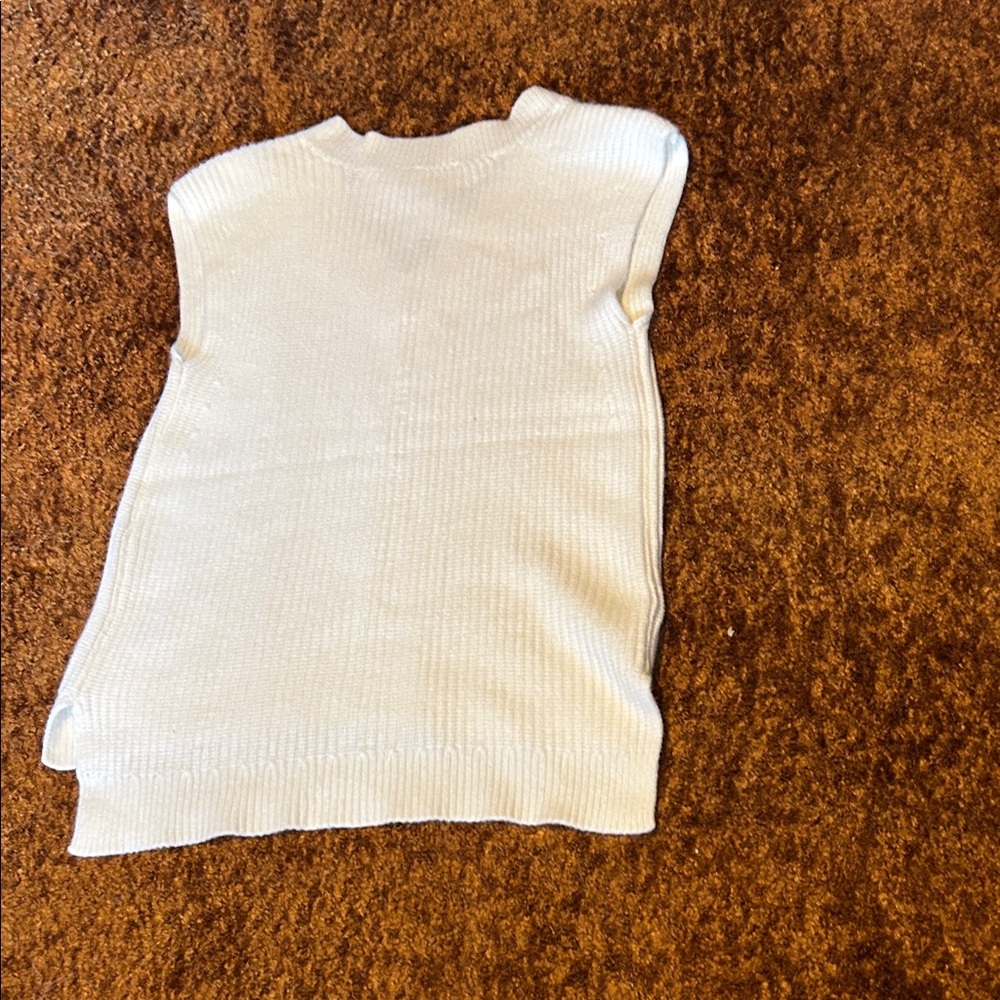 Cyrus Cream Cable Knit Sleeveless Sweater - Picture 4 of 6
